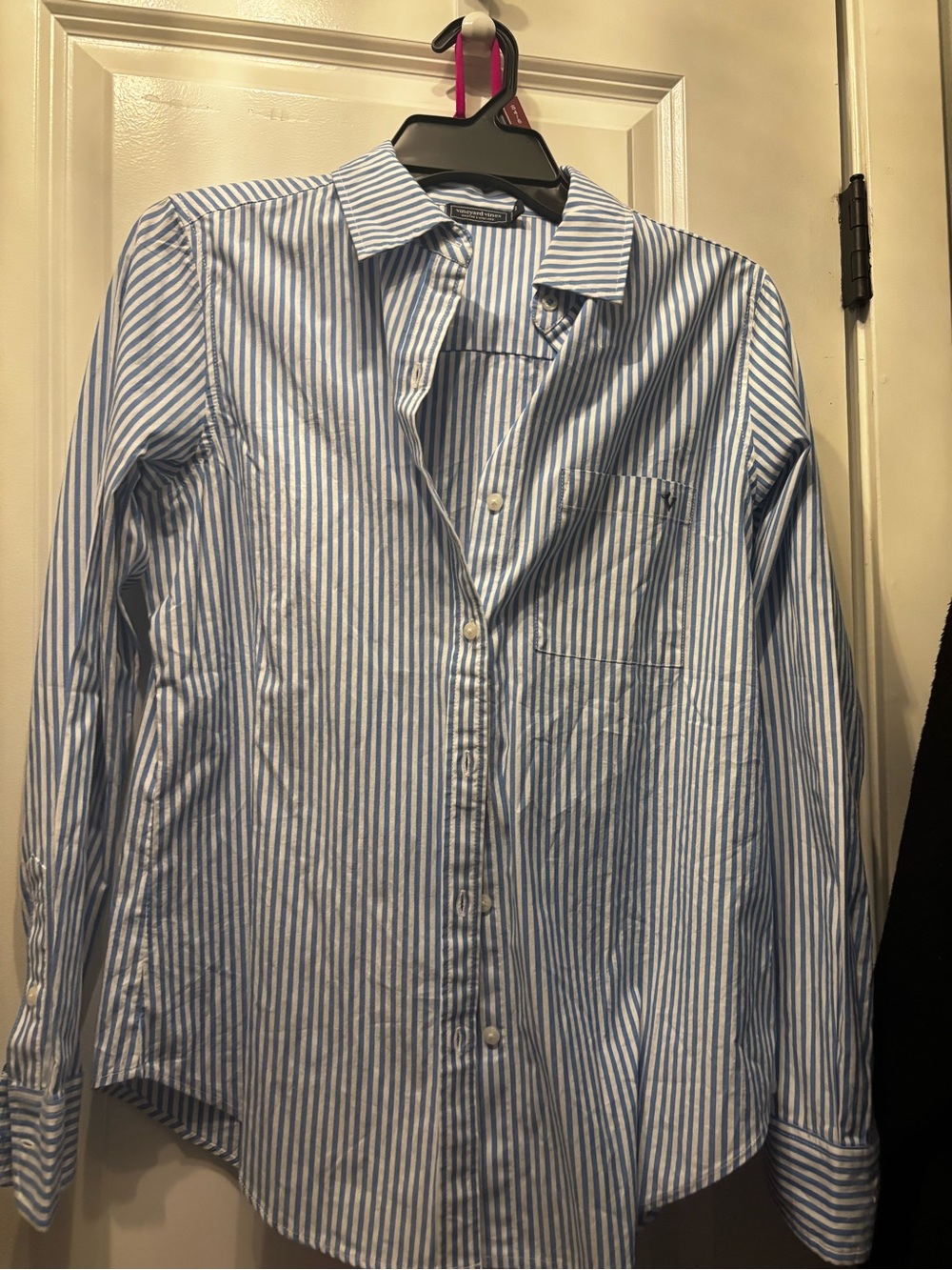 Women’s vineyard vines Blue and White Stripe Button-Down Shirt size 2